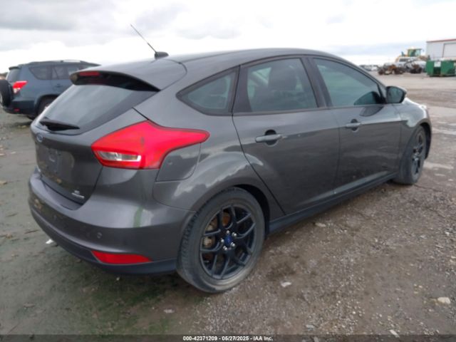 1FADP3K25GL262639 Ford FOCUS SE