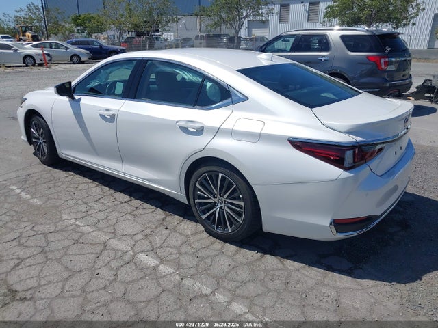 Lexus a25a-fxs 2025 58ADA1C11SU055520 Image 3