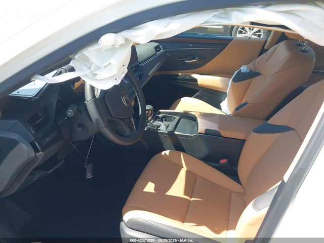 Lexus a25a-fxs 2025 58ADA1C11SU055520 Image 5