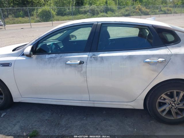 5XXGT4L34LG403002 KIA Optima Lx