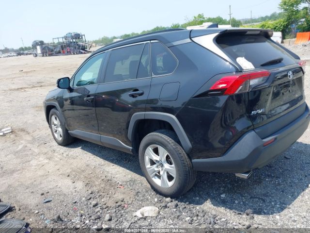 2021 TOYOTA RAV4 2T3P1RFV4MC255062 Photo 2