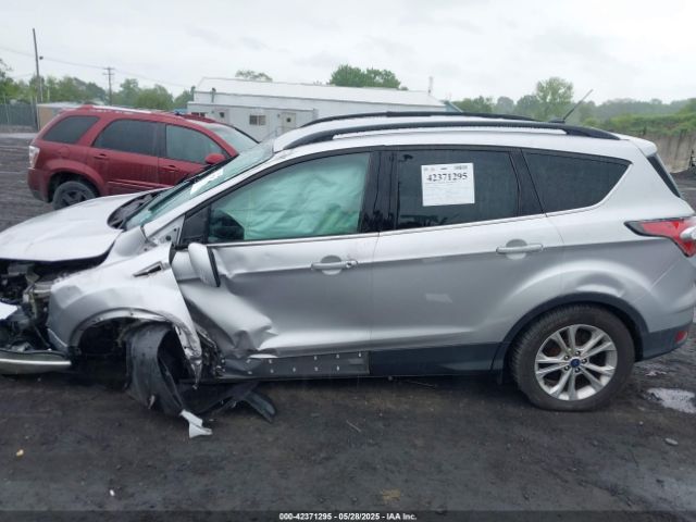 1FMCU9GD0HUA86621 Ford ESCAPE SE