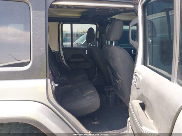 1C4HJXEN5MW653567 Jeep Wrangler Unlimited Sahara 4x4