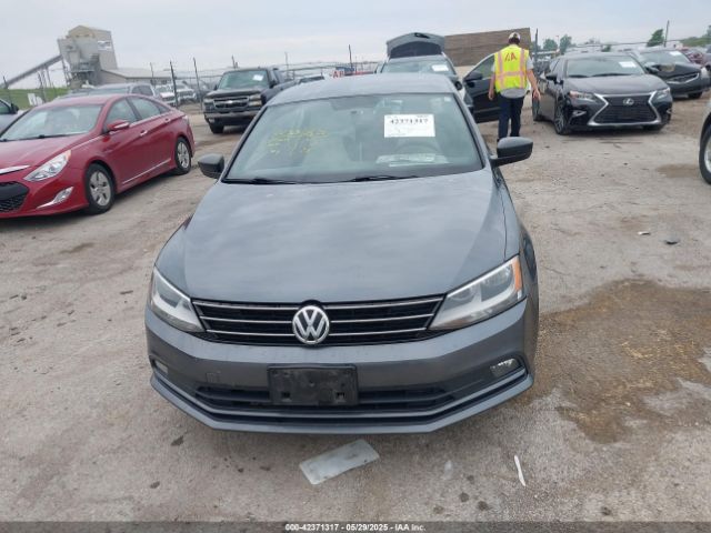 3VWD17AJ8GM292211 Volkswagen Jetta
