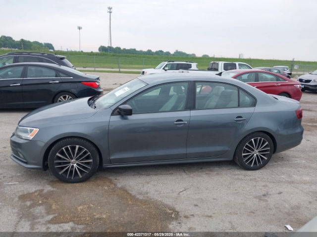 3VWD17AJ8GM292211 Volkswagen Jetta