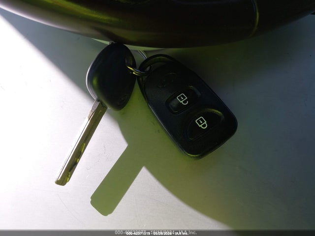 KM8JU3AG9EU931582 Hyundai TUCSON SE