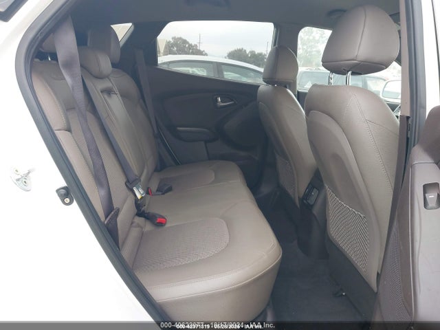 KM8JU3AG9EU931582 Hyundai TUCSON SE