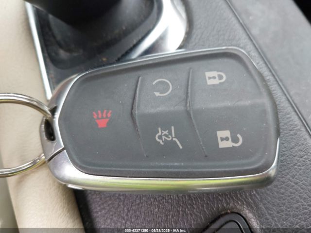 2017 CADILLAC XT5 1GYKNDRS8HZ110849 Photo 10