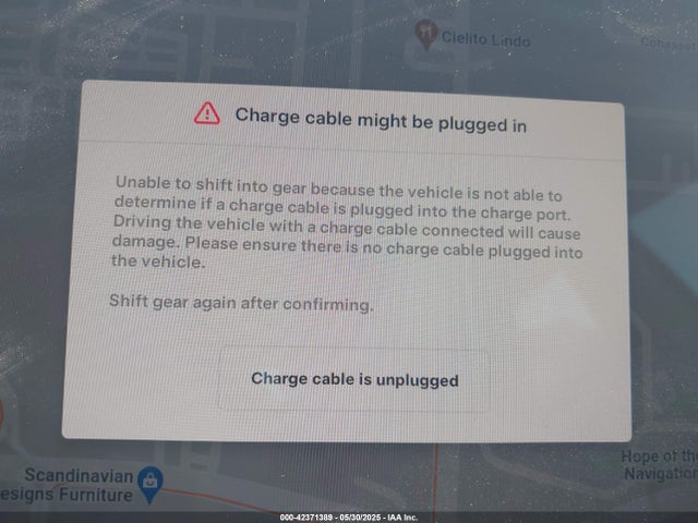 5YJ3E1EB1NF332200 Tesla 2022