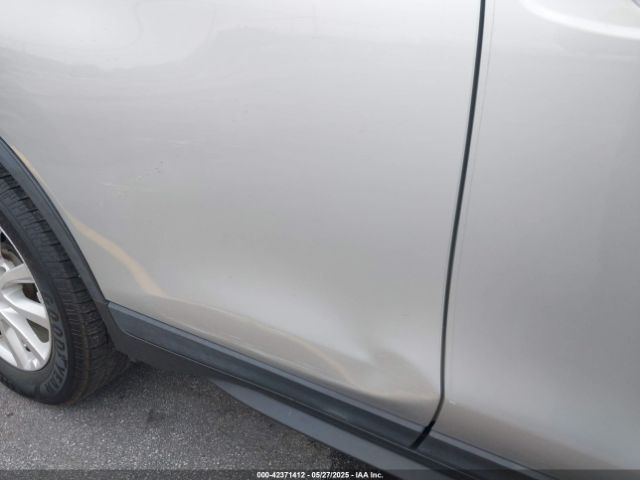 KNMAT2MT5KP533340 Nissan ROGUE SV