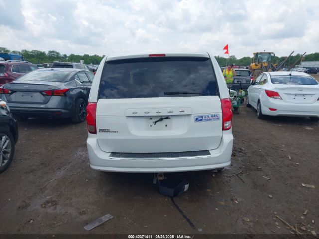 2C4RDGBG2FR682716 Dodge Grand Caravan Se