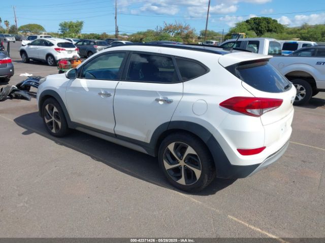 KM8J3CA24HU265176 Hyundai TUCSON SE