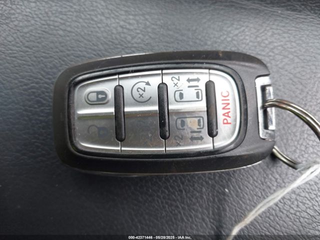 2019 CHRYSLER PACIFICA 2C4RC1BG7KR733248 Photo 10