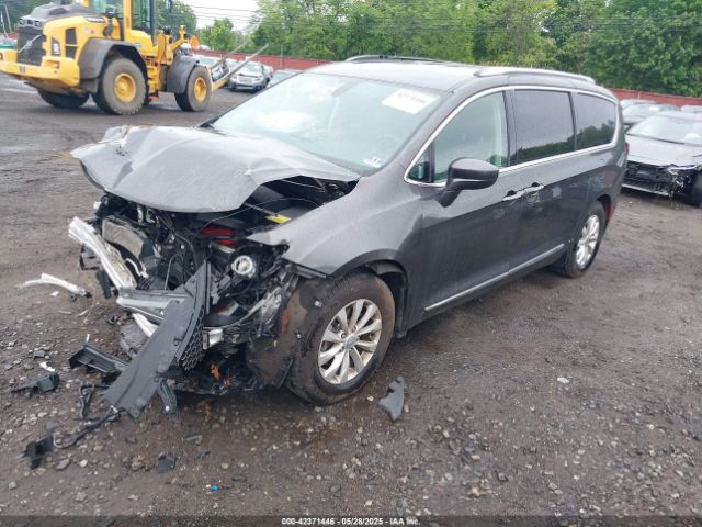 2019 CHRYSLER PACIFICA 2C4RC1BG7KR733248 Photo 1