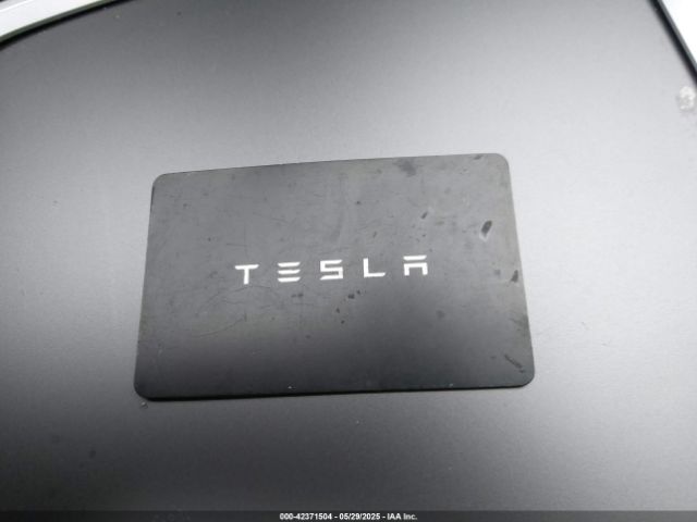 5YJ3E1EA7NF316347 Tesla 2022