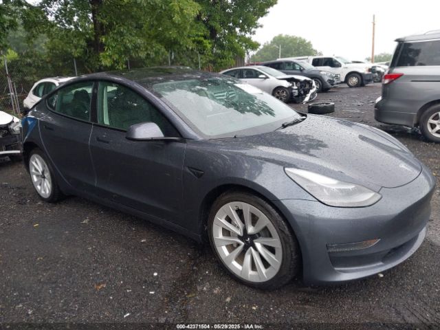 5YJ3E1EA7NF316347 Tesla 2022