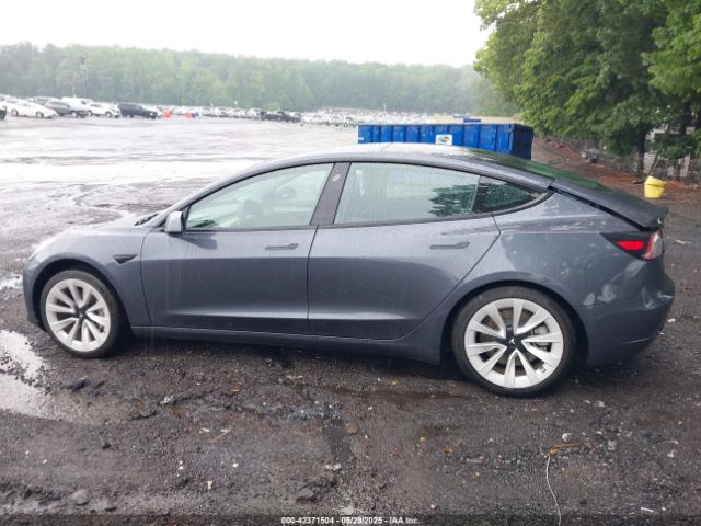 5YJ3E1EA7NF316347 Tesla 2022