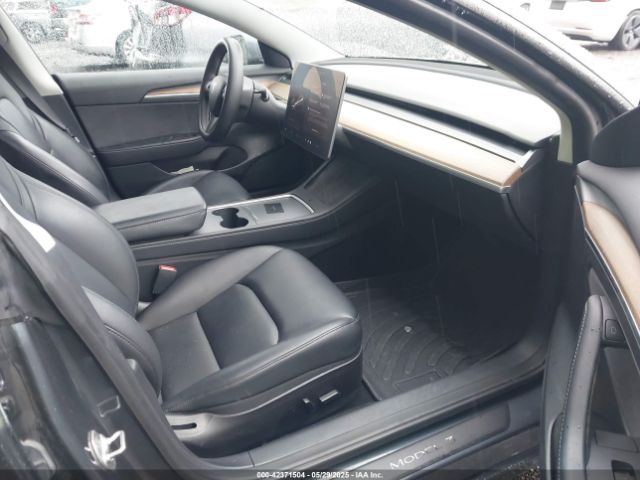 5YJ3E1EA7NF316347 Tesla 2022