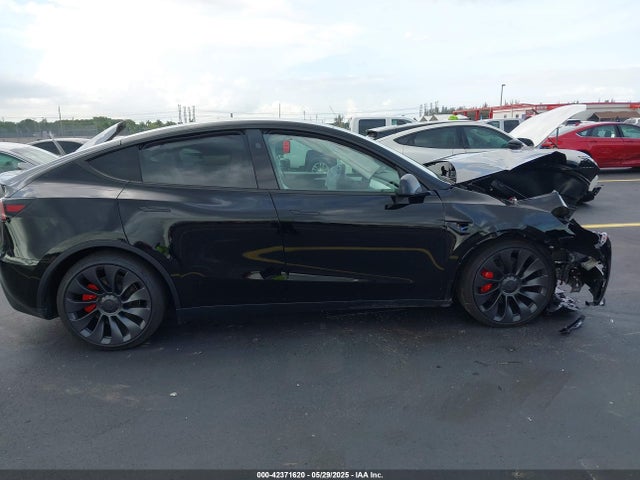 Tesla 2025 2025 7SAYGDEF2SA341357 Image 14