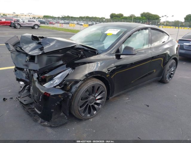 2025 TESLA MODEL Y 7SAYGDEF2SA341357 Photo 1