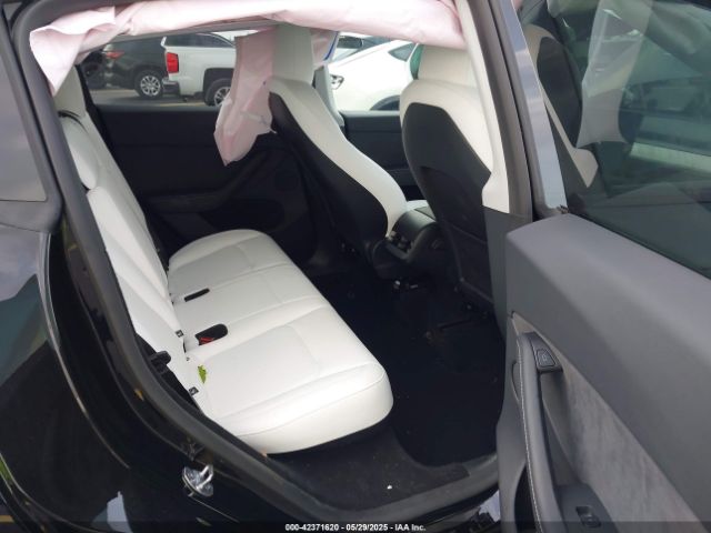 2025 TESLA MODEL Y 7SAYGDEF2SA341357 Photo 7