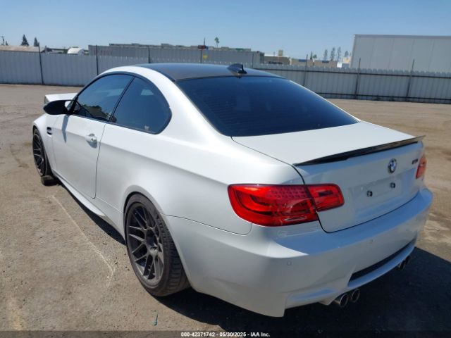 2011 BMW M3 WBSKG9C52BE645537 Photo 2