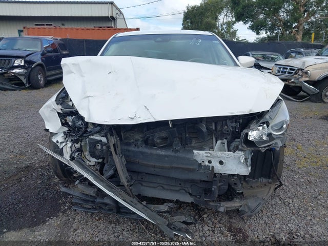 3MZBN1V37JM202557 Mazda py