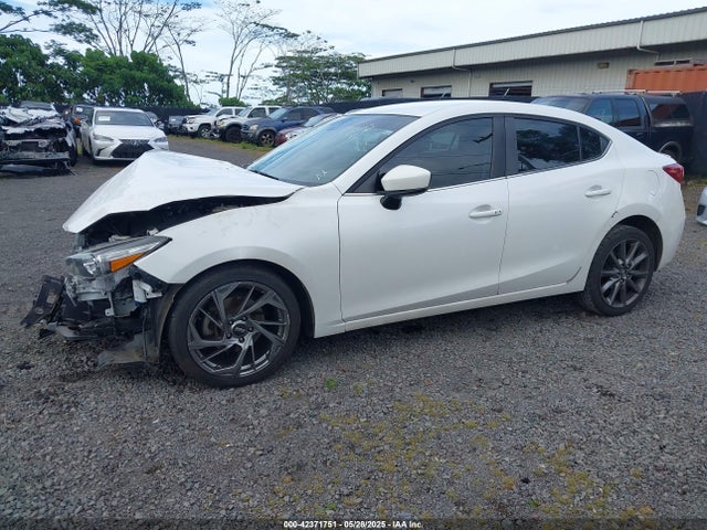 3MZBN1V37JM202557 Mazda py