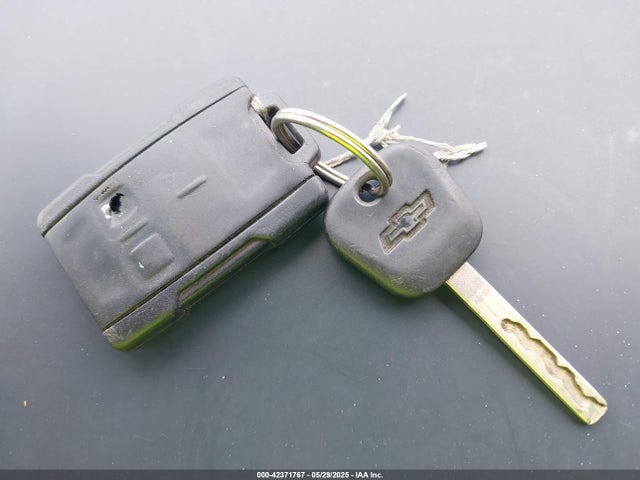1GCRCNEC0HZ295526 Chevrolet l83 - sidi: spark ignited direct injection, vvt: variable valve timing, afm, e85 max, alum