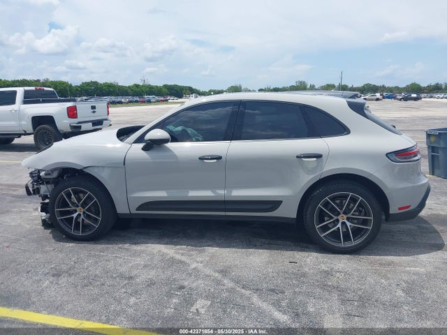 Porsche Macan 2024 WP1AA2A56RLB08947 Image 15