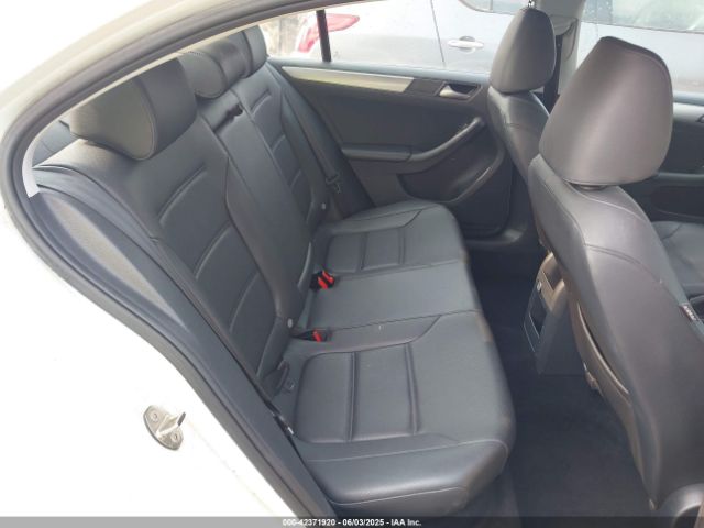 3VWD17AJ7FM302290 Volkswagen Jetta 1.8t Se