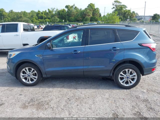 1FMCU0GD2JUA74102 Ford ESCAPE SE