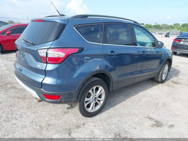 1FMCU0GD2JUA74102 Ford ESCAPE SE