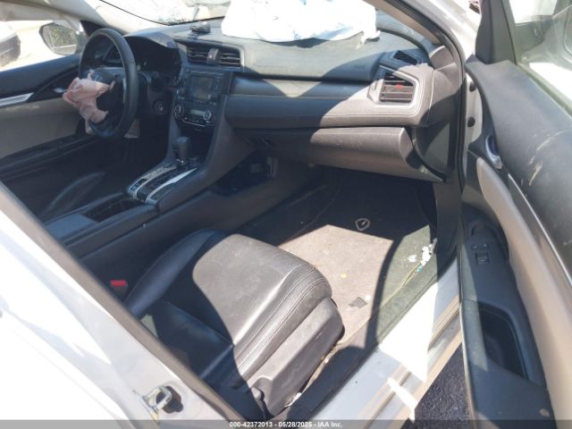 19XFC2F57GE250692 Honda Civic Lx