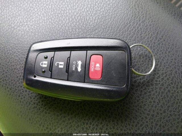 4T1B11HK0KU739121 Toyota CAMRY SE