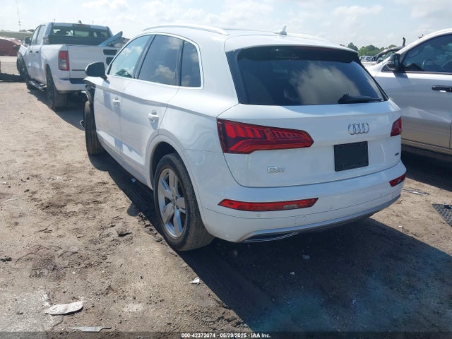 2019 AUDI Q5 WA1BNAFYXK2144783 Photo 2