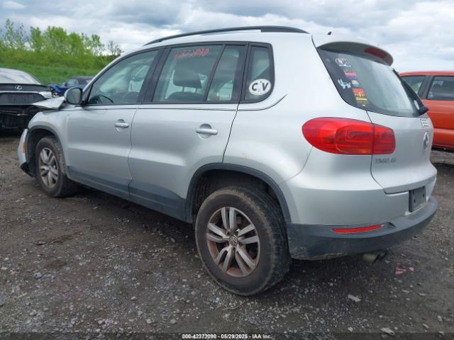 2016 VOLKSWAGEN TIGUAN WVGBV7AX6GW584857 Photo 2