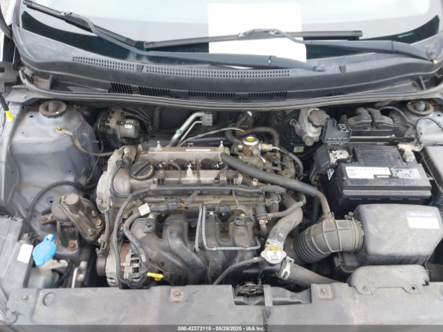 KMHCT5AE8HU311803 Hyundai ACCENT SE