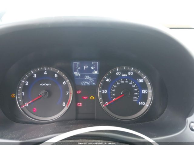 KMHCT5AE8HU311803 Hyundai ACCENT SE
