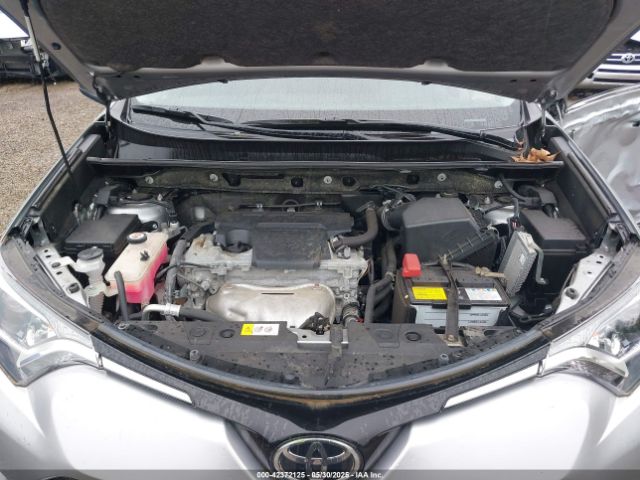 JTMBFREV2JJ199645 Toyota RAV4 LE
