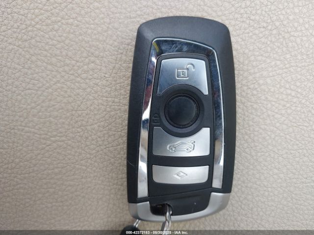 WBA5A5C51GD527875 BMW 528I