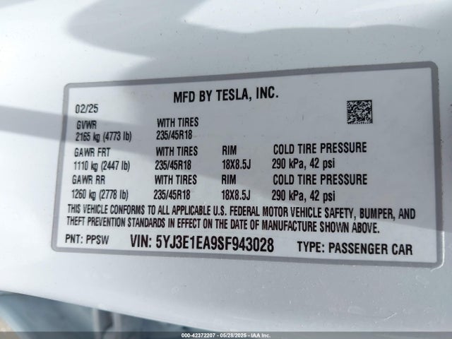 2025 TESLA MODEL 3 5YJ3E1EA9SF943028 Photo 8