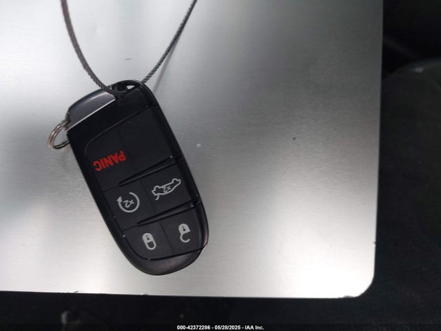 Dodge 2019 2019 2C3CDZJG2KH756398 Image 11