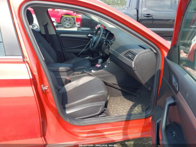 2020 VOLKSWAGEN JETTA 3VWCB7BU5LM039701 Photo 4