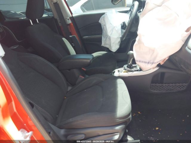 2018 JEEP COMPASS 3C4NJDAB4JT213418 Photo 4