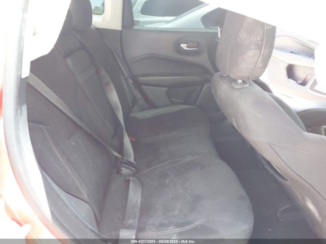 2018 JEEP COMPASS 3C4NJDAB4JT213418 Photo 7