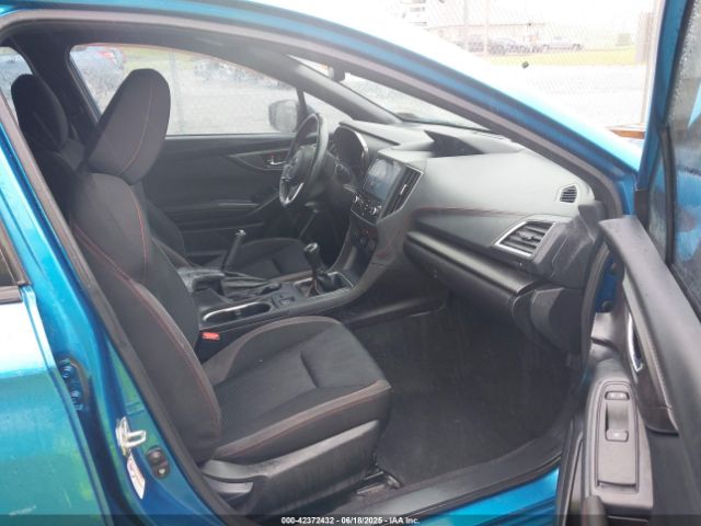 2017 SUBARU IMPREZA 4S3GTAK63H1715650 Photo 4
