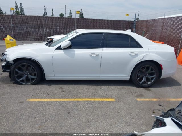 2C3CCABG8NH259928 Chrysler 300
