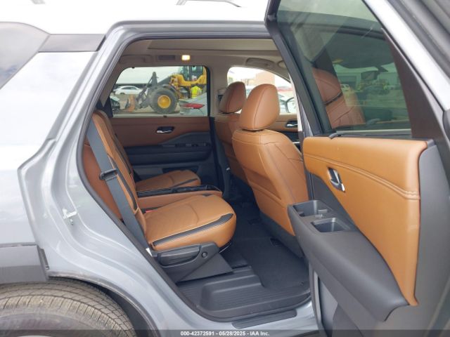 5N1DR3DK3SC224638 Nissan Pathfinder Platinum 4wd