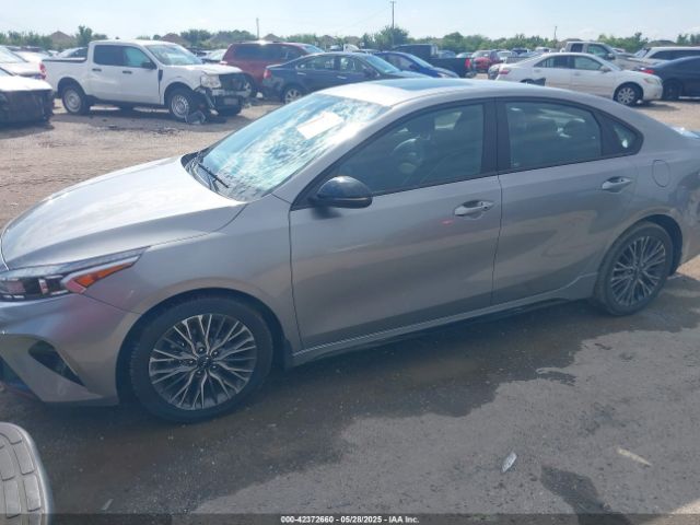 3KPF54AD1PE580011 KIA Forte Gt-line